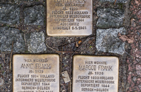 Pastorplatz 1 Aachen - Edith, Anne & Margot Frank